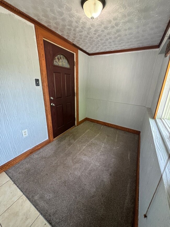Building Photo - 2 bedroom, 1 bathroom home