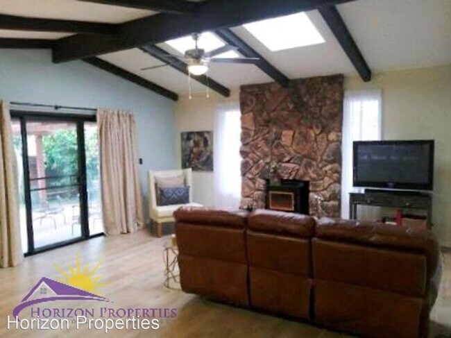 Building Photo - 3 br, 2 bath House - 2750 Paseo Rio Way