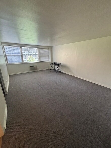 Foto del edificio - 253 E Delaware Pl