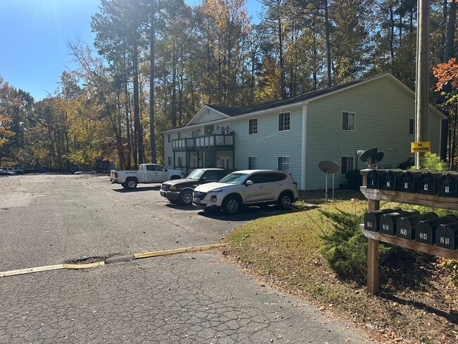 Building Photo - 23 Greenbriar*