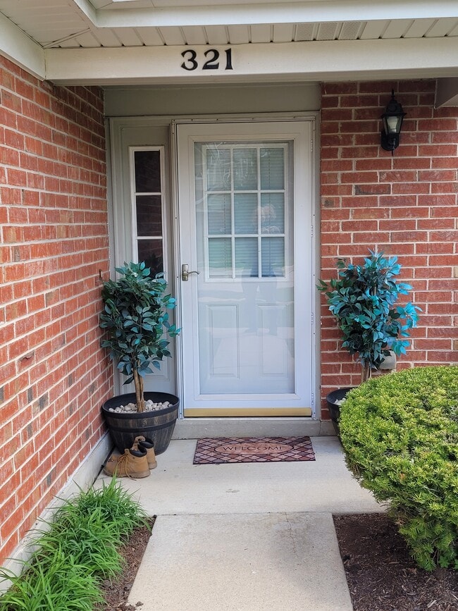 Building Photo - 321 Sheffield Dr