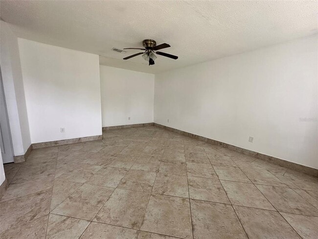 Building Photo - 1225 Armsdale Ave