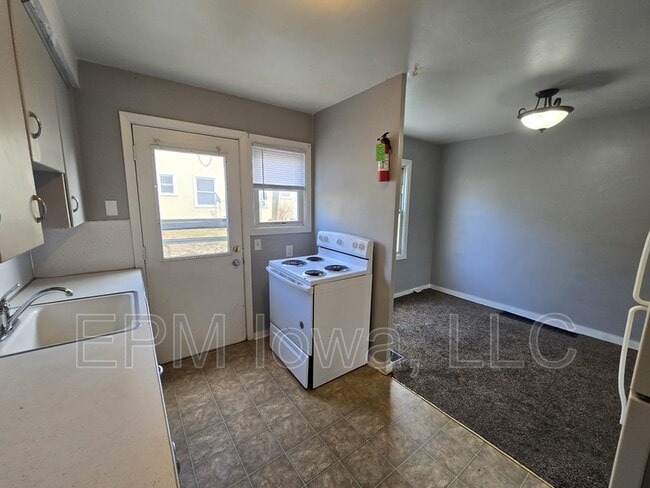 Building Photo - 237 Madison St