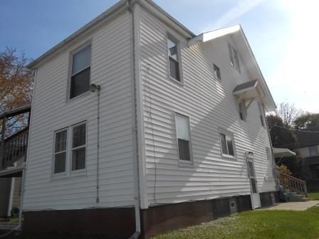 Foto del edificio - Second Floor Apartment