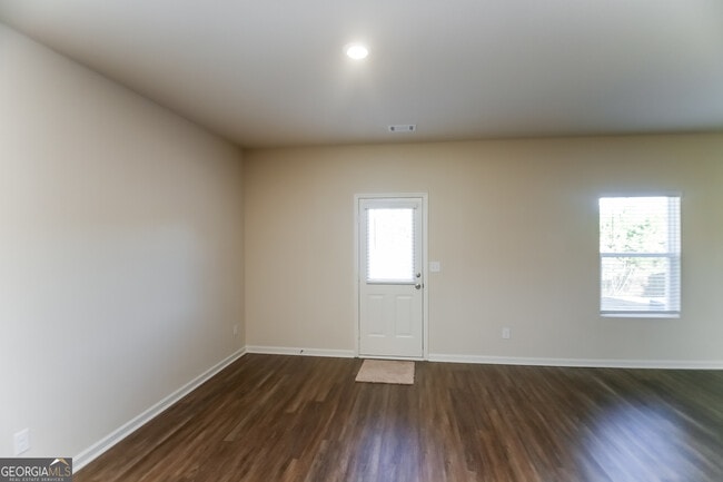 Building Photo - 243 Augusta Woods Dr