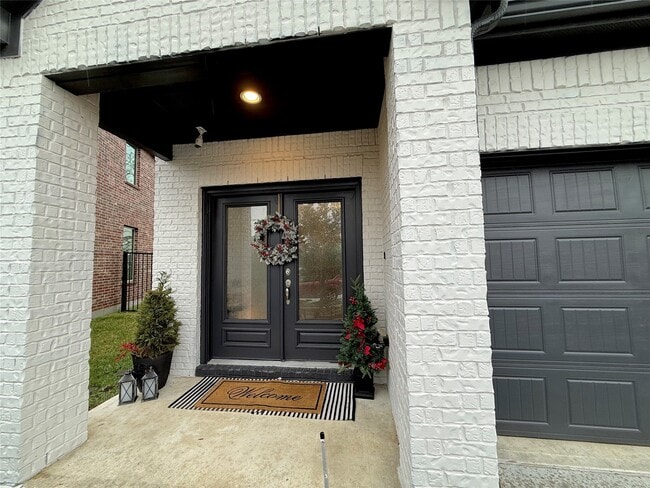 Building Photo - 15782 Cairnwell Bend Dr