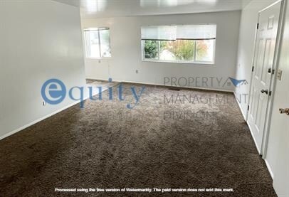 Foto del edificio - 549 Stringham Ave