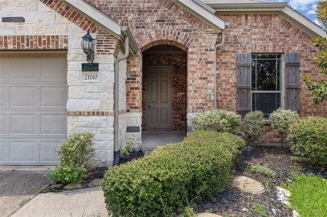 Foto del edificio - 21110 Bastide Ln