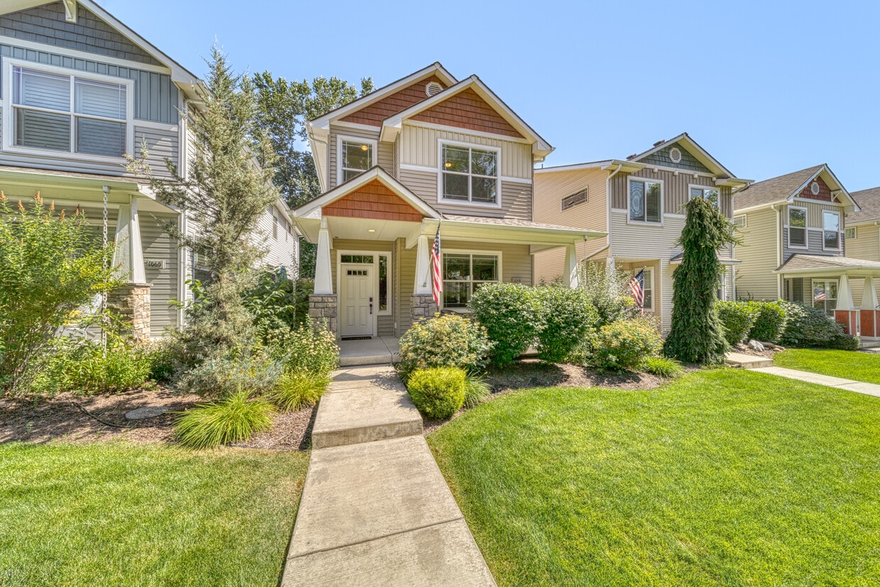 Foto principal - 1058 N Government Way
