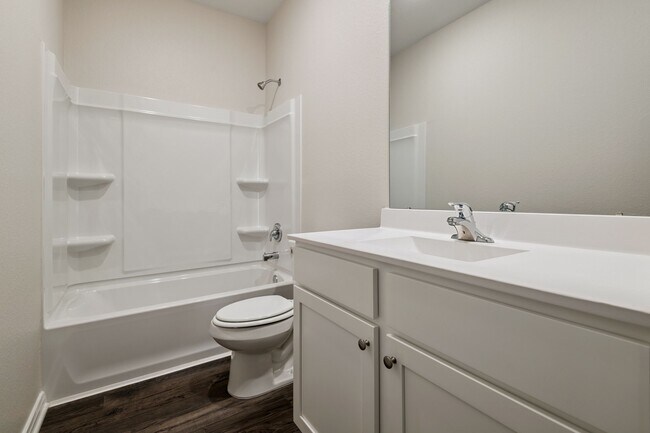 Building Photo - 15874 Berry Hl Dr