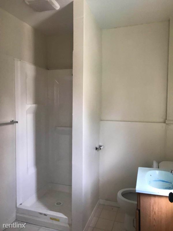 Building Photo - 5 br, 2 bath House - 234 falconer st