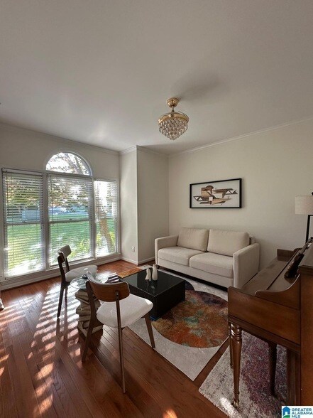 Building Photo - 2512 Christie Cir