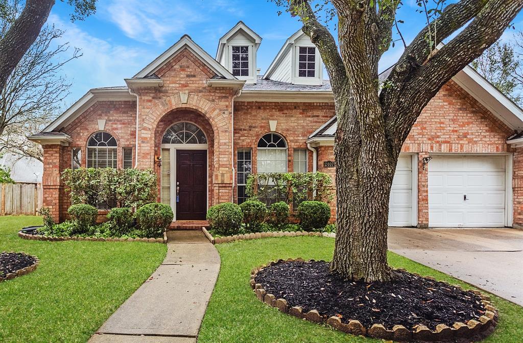 Foto principal - 2407 Great Oaks Dr
