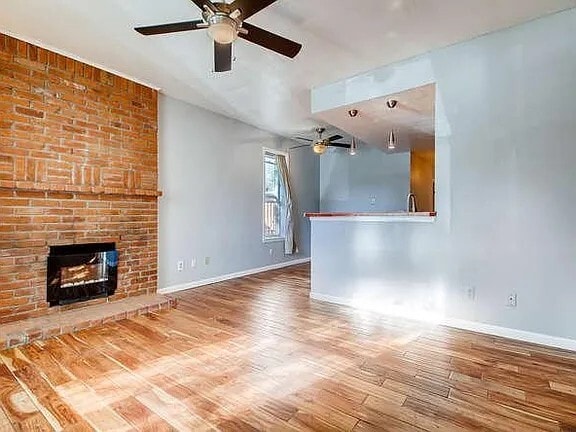 Building Photo - 923 26th St