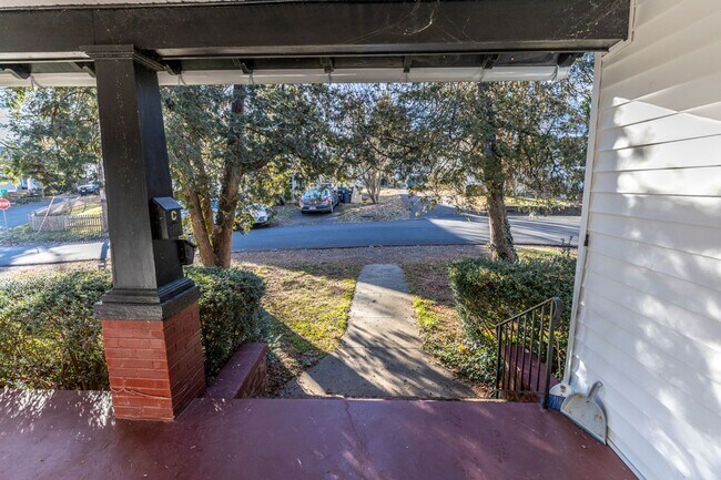 Foto del edificio - 213 Todd Ave