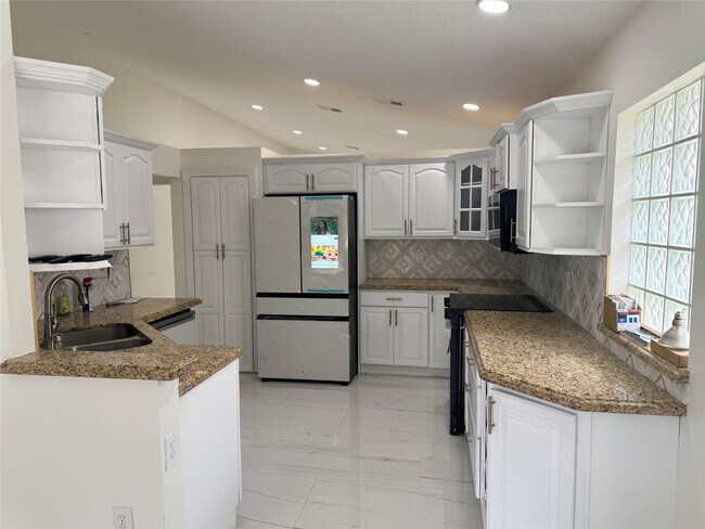 Building Photo - 3380 NW 78th Ave