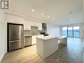 Building Photo - 15 Glebe St