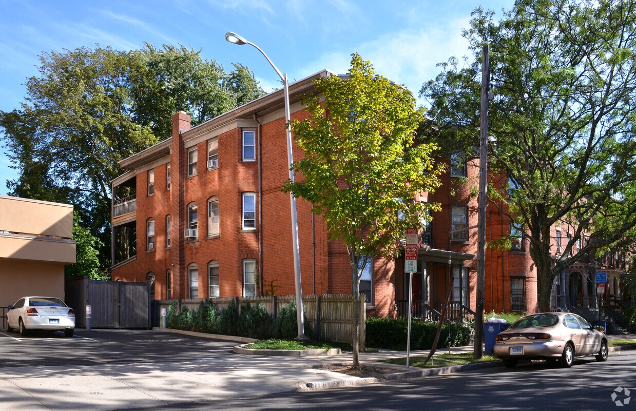 Foto del edificio - 283-285 Dwight St