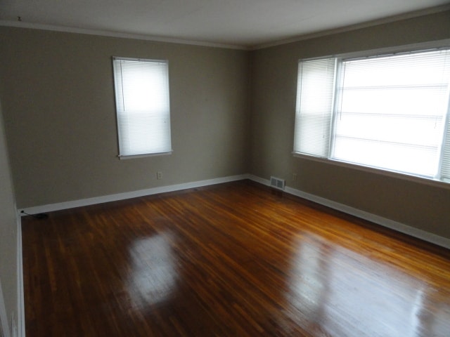 LIVING RM. - 113 N Connecticut Ave