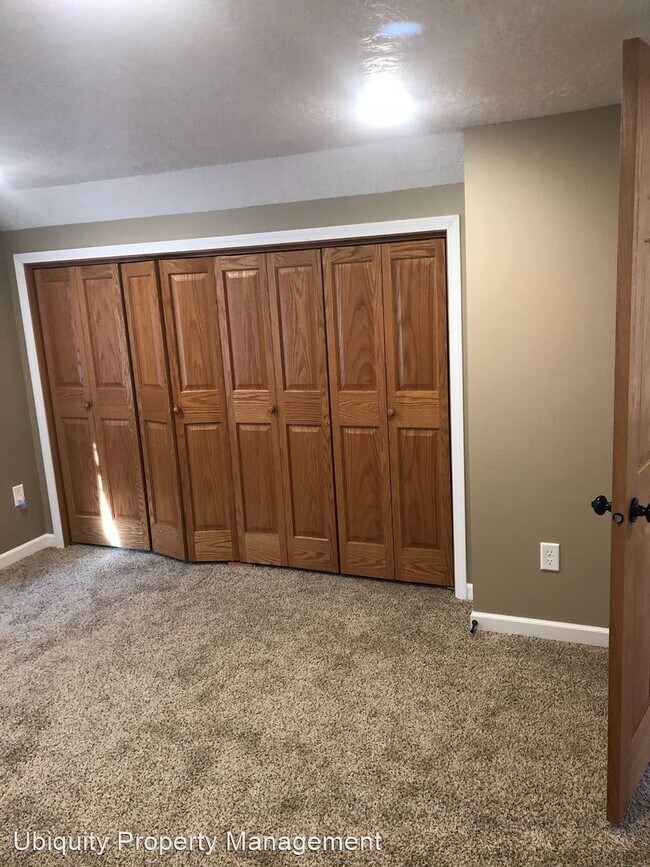 Foto del edificio - 2 br, 1.5 bath House - 506 Summit Drive House