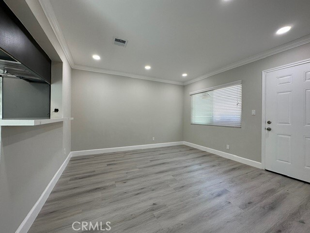 Building Photo - 260 Linda Rosa Ave