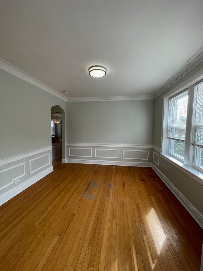 Dining Room - 5324 N Kimball Ave
