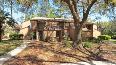 Building Photo - 2 Pinehurst Pl