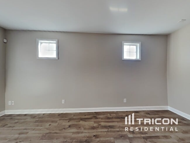 Building Photo - 1801 Huntsbridge Dr