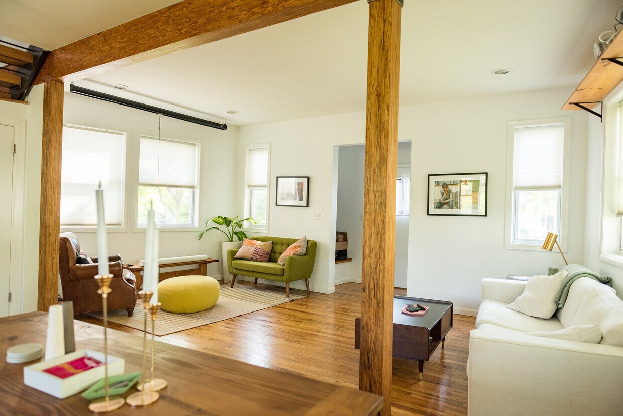 Living space - 212 Winthrop Ave
