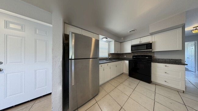 Photo - 3655-3629 29th Ave S House