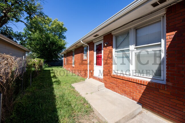 Foto del edificio - 1513 S Edwards St