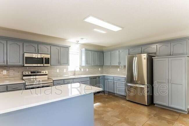 Building Photo - 817 Coventry Ln