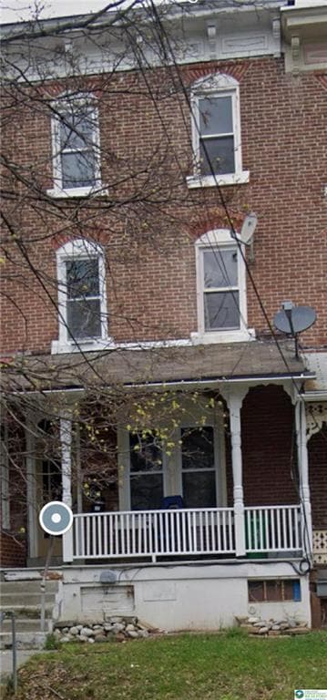 Building Photo - 425 Liberty St