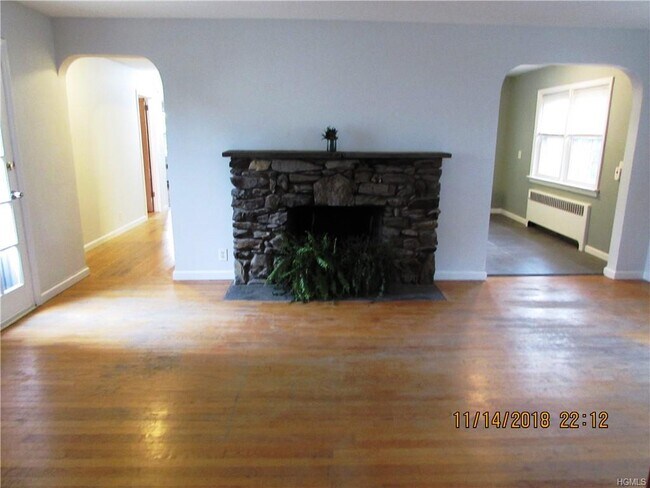 Building Photo - 52 Sumner Ave