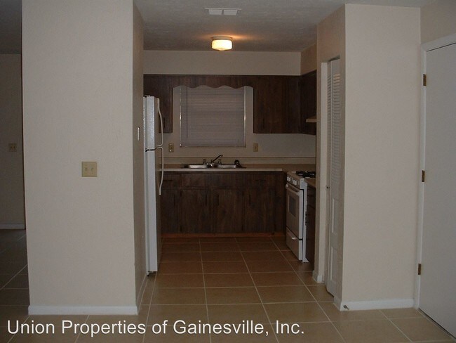 Building Photo - 2 br, 2 bath House - 3425 NW 22nd Drive