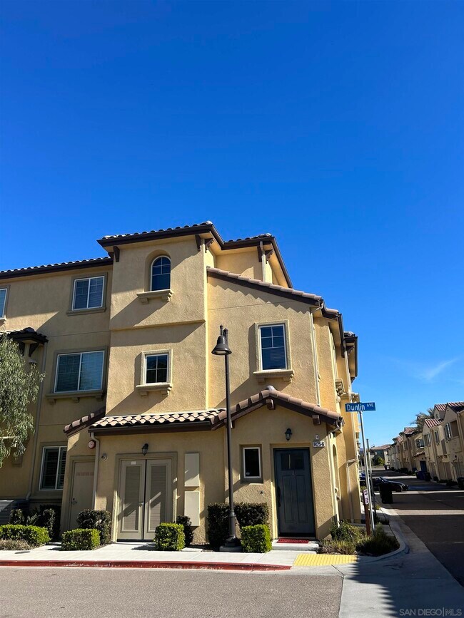 Foto del edificio - 1425 Egret St