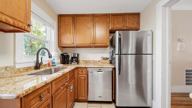 Foto del edificio - 14 Sanchez Ave