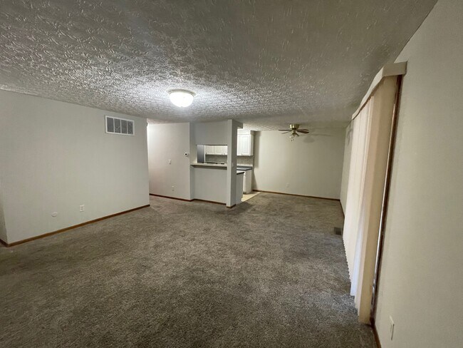 Building Photo - 2506 Burgandy Ln