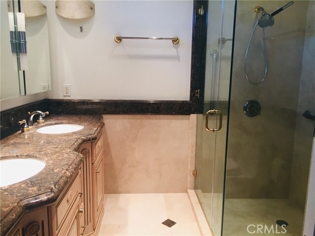 Building Photo - 3324 Via Lido