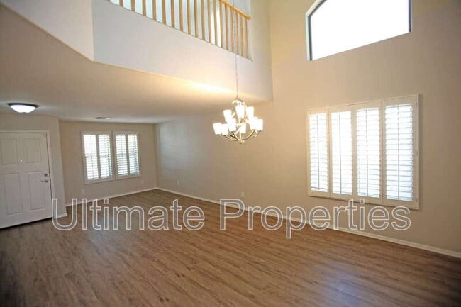 Building Photo - 14111 W Aster Dr
