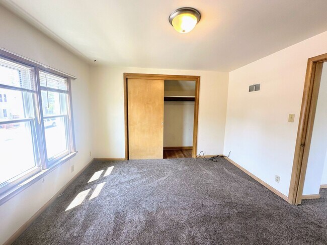 Foto del edificio - 427 N 7th St