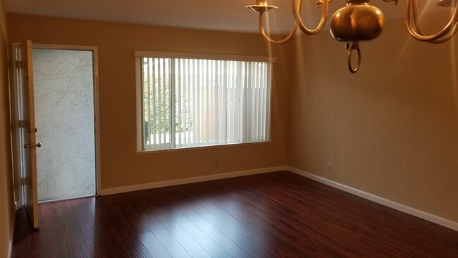 Building Photo - 3792 Bertini Ct
