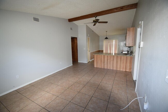 Foto del edificio - 2651 Lantana Ln