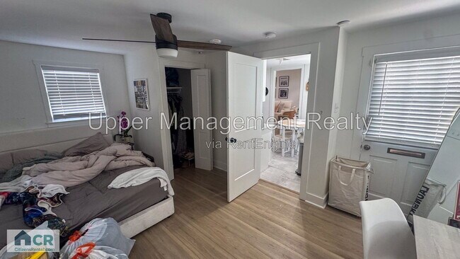 Foto del edificio - 7712 Hampson St