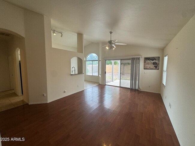 Building Photo - 7187 S Parkside Dr