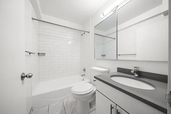 Foto del edificio - 385 S End Ave