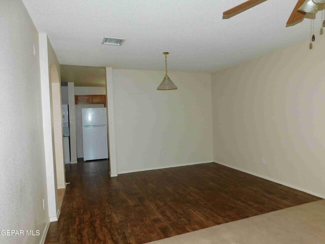 Foto del edificio - 3408 Blue Earth Ln