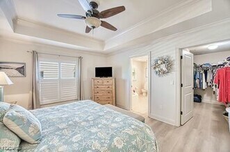 Building Photo - 10090 Lake Cove Dr