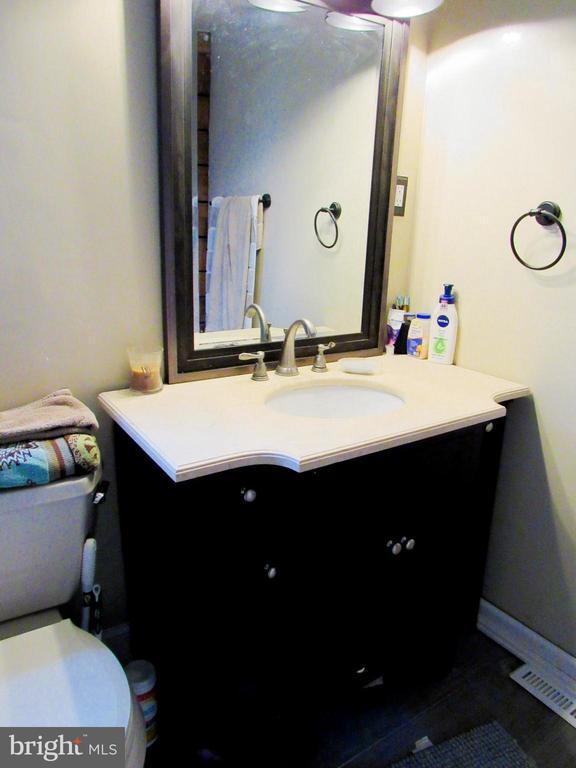 Foto del edificio - 286 Mission Rd N