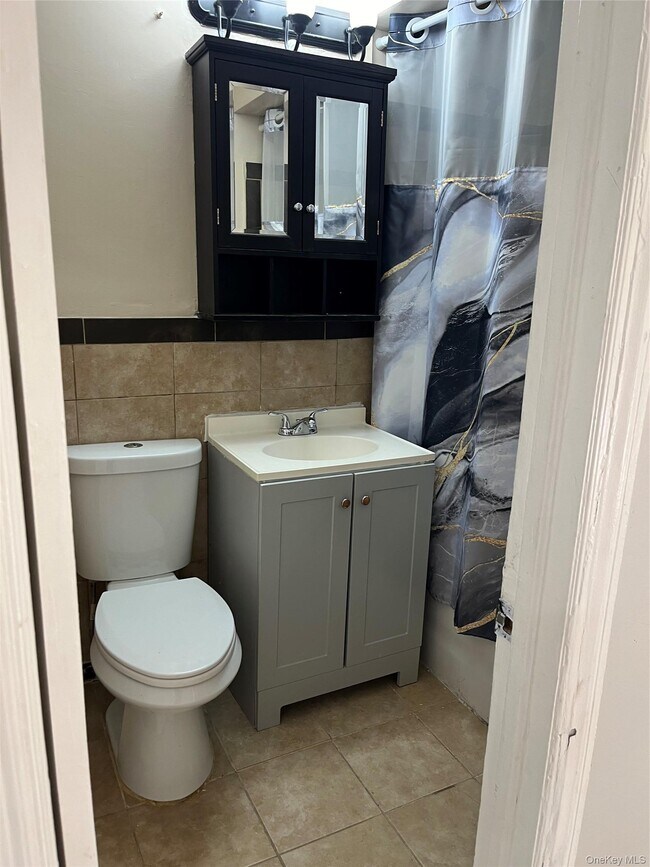 Foto del edificio - 1650 E 48th St